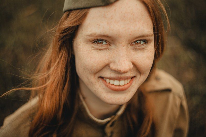 веснушки, девушка, портрет, улыбка С днём победы! фото превью