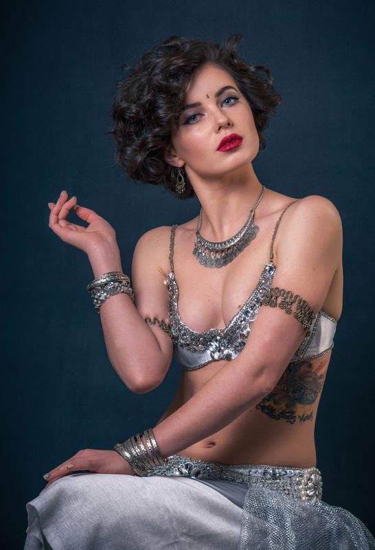 портре,девушка,костюм Ольга фото превью