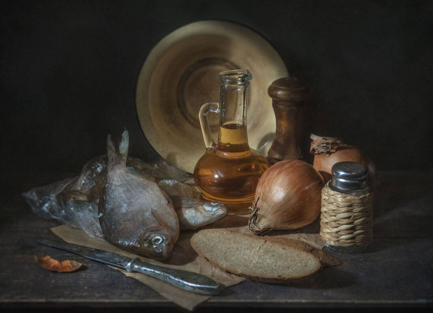 кухня,рыба,масло,лук,бутыль,чашка,соль, Владимир Володин