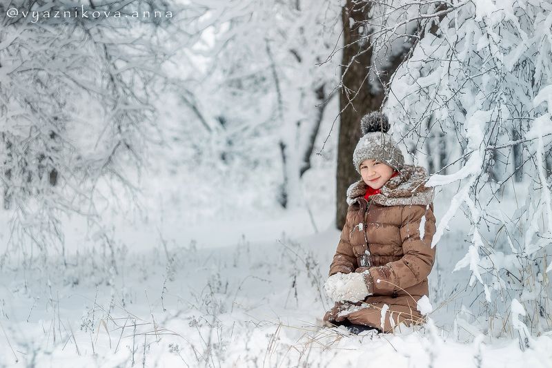 фотограф Лисичанск, Лисичанск , фотограф в Лисичанске, фотограф Северодонецк, зимняя фотосессия, фотосессия на природе. Анна Вязникова, детский фотограф, фотосессия в лесу, снег, Почти \