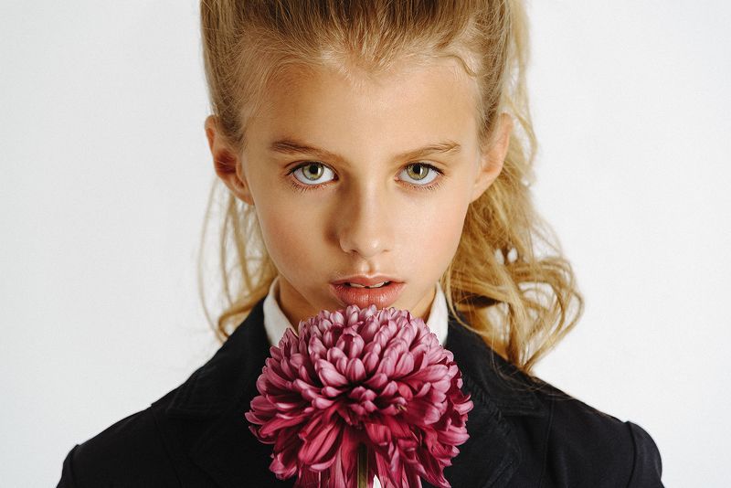 девушка, портрет, girl, portrait, цветок, глаза Krisitna фото превью