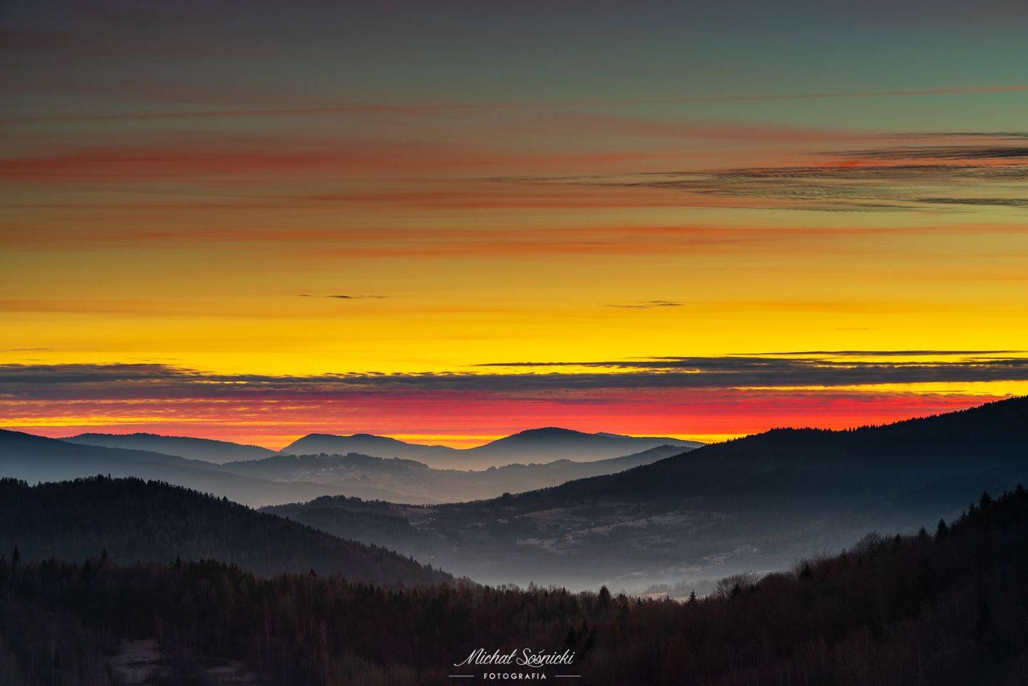 #poland #pentax #benro #lightroom #nikcollection #nature #sunrise #mountains #sky #fog #foggy #morning #pix, Michał Sośnicki