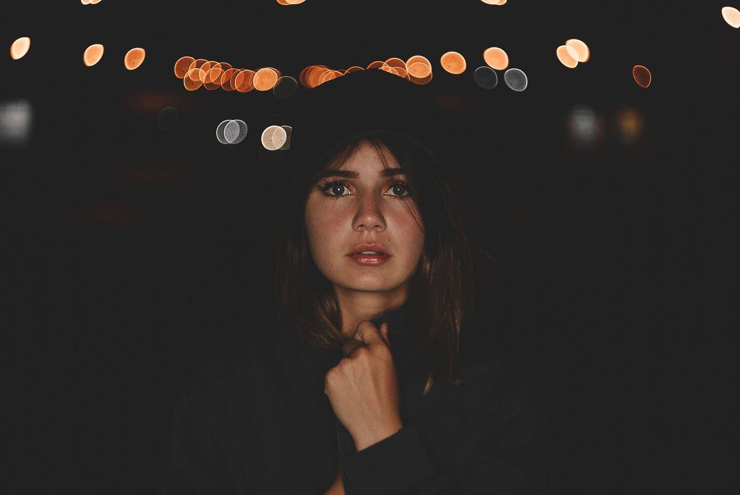 ночь, красивая, девушка, испуг, мост, огни, Александр Зыков