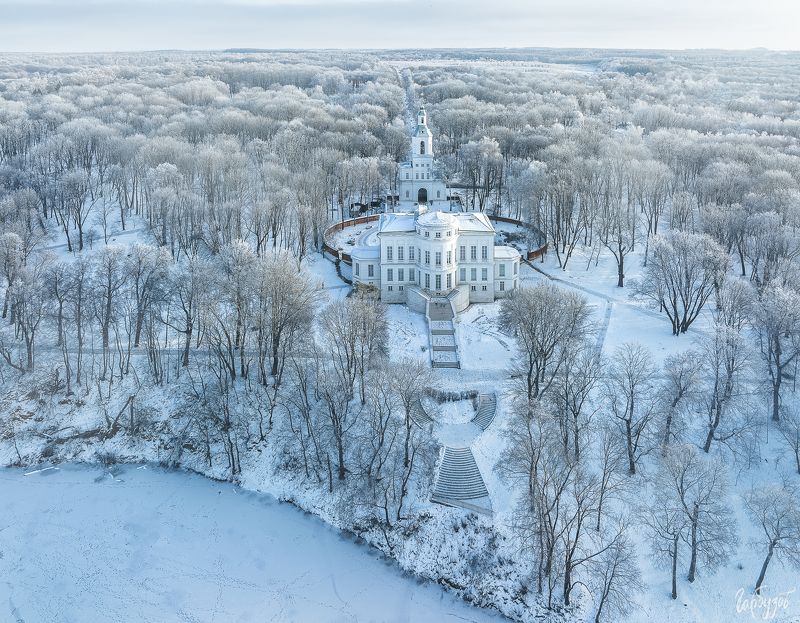 Богородицкий парк в иней фото превью