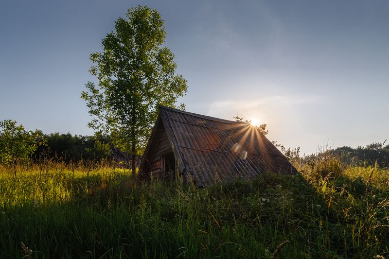 пейзаж, день Старый погреб фото превью