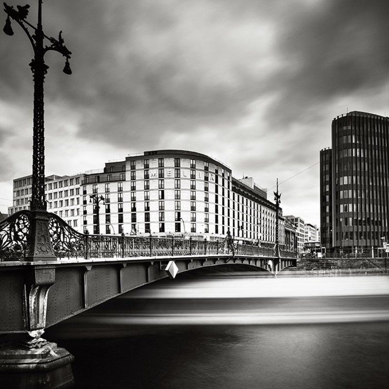 between silence and silence фото превью