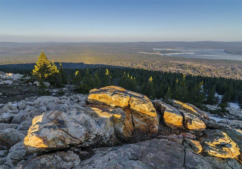 весна,  вечер,  горы, закат,  озеро,  пейзаж,  природа,  путешествие,  туризм,  урал,  южный урал Национальный парк Зюраткуль фото превью