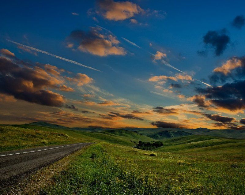 Закатом горы тронул вечер фото превью