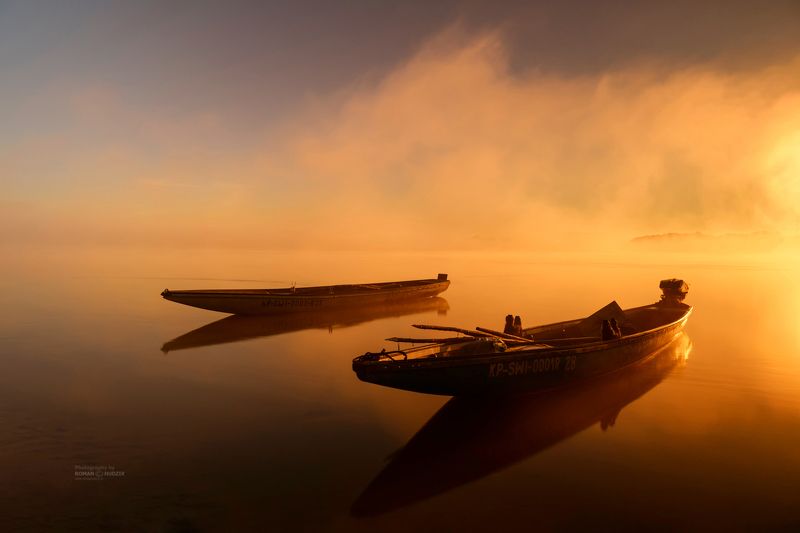 Misty sunrise, landscape, Vistula, Kociewie, Poland, water, fog, boats, Misty sunrise фото превью