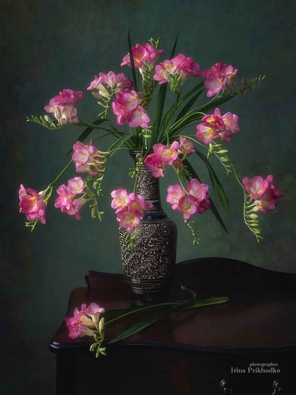 натюрморт, букеты, цветы. фрезии, винтажный, Приходько Ирина