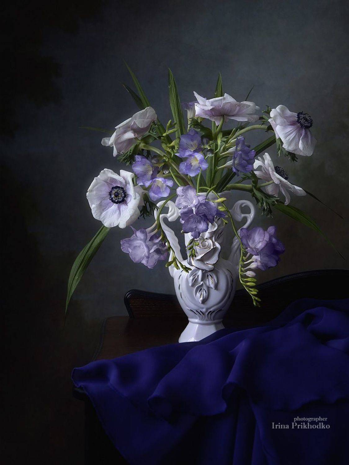 натюрморт, настроение, цветочный, букет, анемоны, фрезии, Приходько Ирина