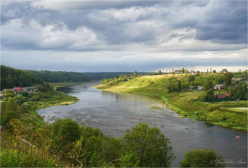 старица, лето, река Летним днем в Старице фото превью
