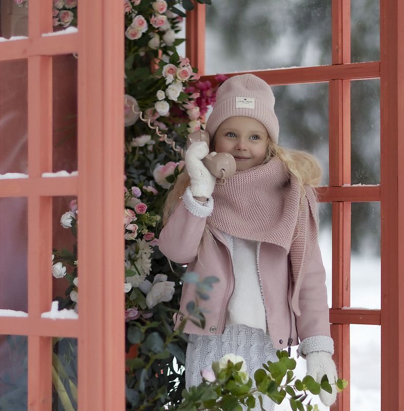 девочка, телефон, эмоции, сюжет,зима, child,telephone, number, emotional Из серии- детские истории фото превью