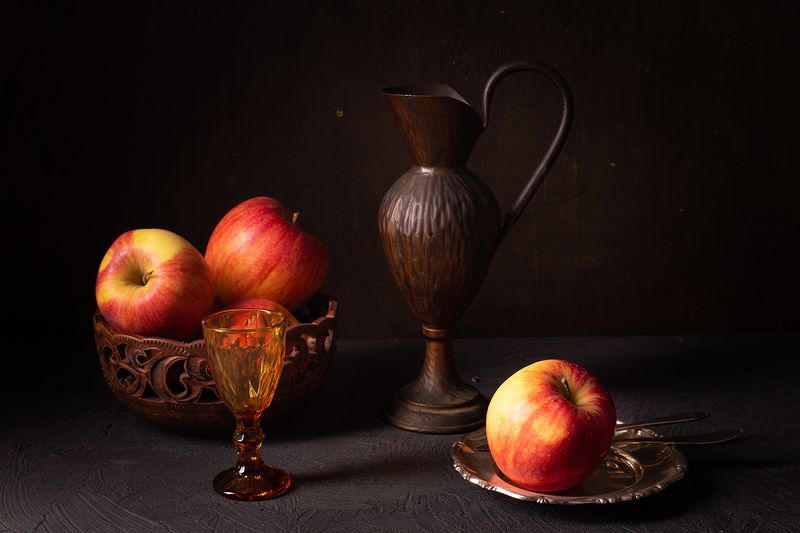 Натюрморт с яблоками! фото превью