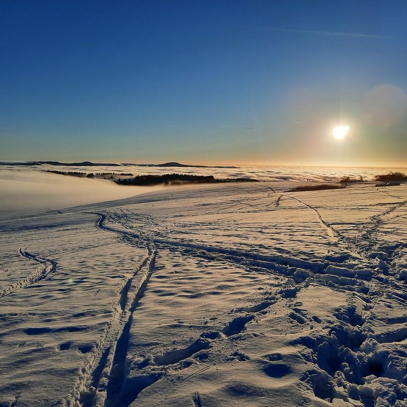 snow, winter, sky, ice, nature, landscape, cold, mountain, sea, white, water, clouds, view, frozen, cloud, ocean, aerial, travel, frost, snowy, outdoors, season, mountains, environment, weather sunset in the snow and fog on top of winter mountain Rhoen Rhön Hesse Germany фото превью