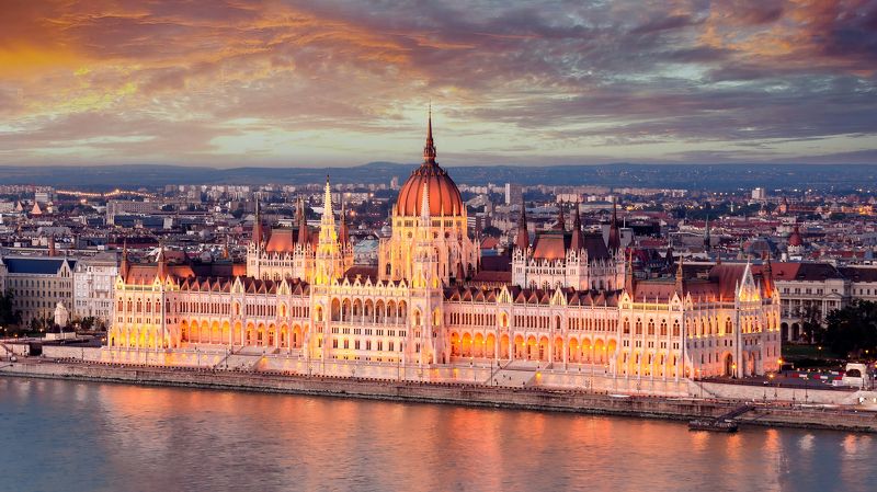 Венгерский парламент фото превью