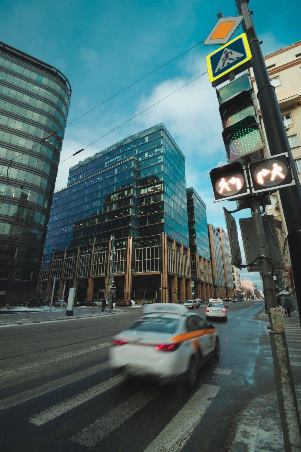 москва, россия, лесная, улица, стрит, переход, пешеходный, бизнес, центр, такси, дорога, светофор, зима, январь, уикэнд, туризм, путешествие, город, городской, пейзаж, архитектура, трафик, белая, площадь, центр, столб, Котов Андрей