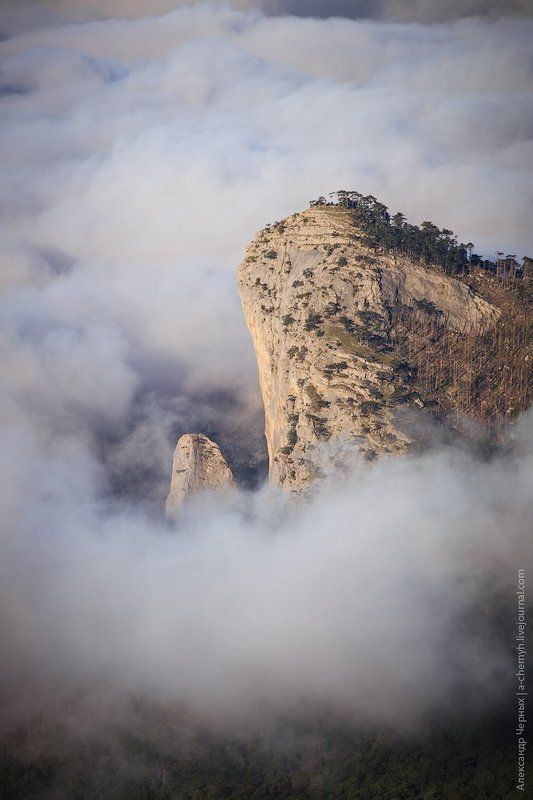 Шаан-Кая в облаках фото превью