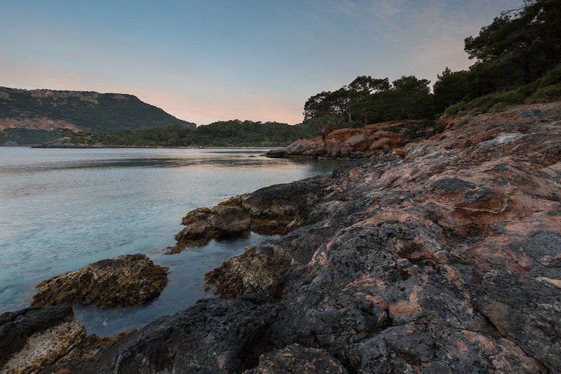 Утро на камнях фото превью