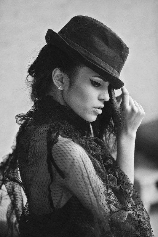 black фото превью