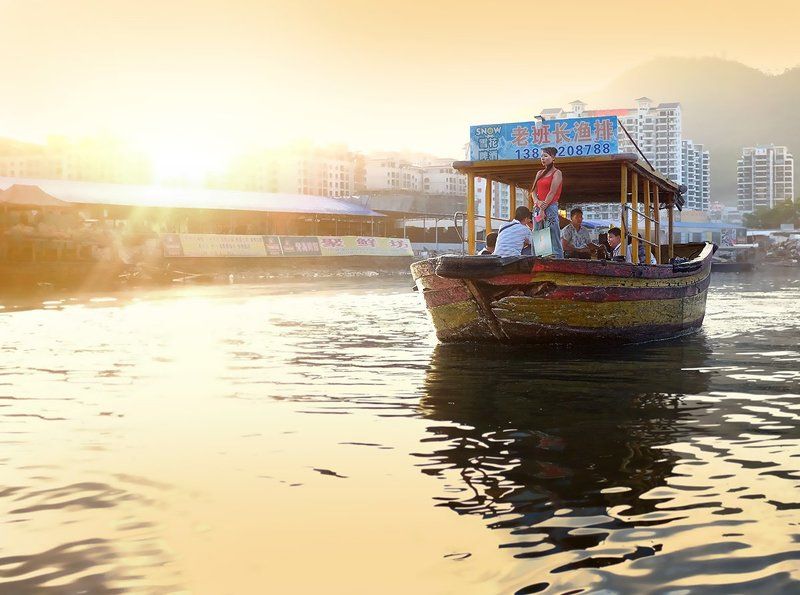 Речной трамвай фото превью