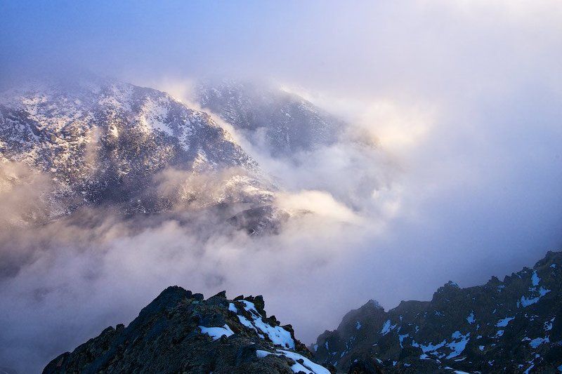 Гималаи, Непал Сиреневый туман фото превью