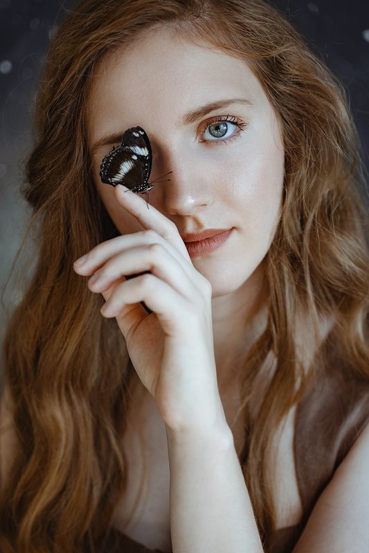 бабочки, портрет, рыжая Евгения фото превью