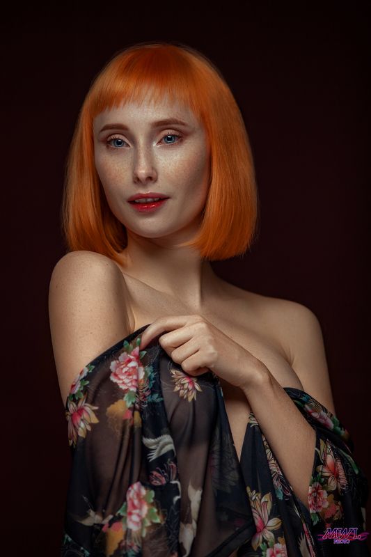 Awesome Redhead фото превью