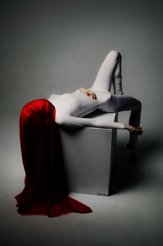 photo, portrait, concept, avantegarde Красное фото превью