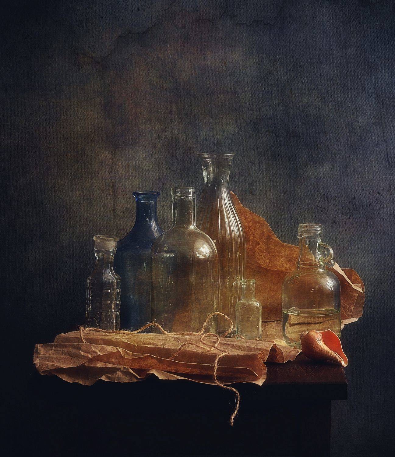 натюрморт,композиция,стекло,бутылки,ракушка,бумага, Наталия К