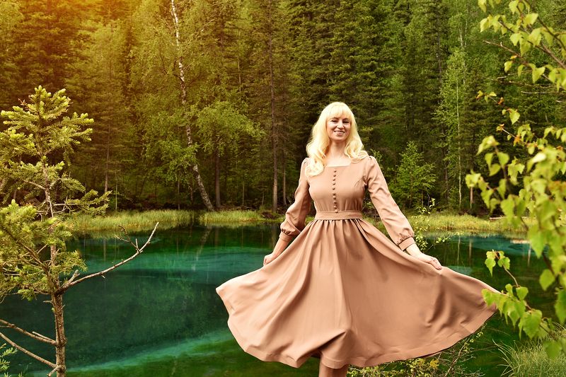 Алтай Гейзерное озеро Горы сказка  Красота Алтая фото превью