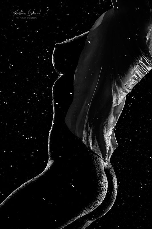 wet,sexy,nude,girl,woman,model,nude art, rain,night,body,erotic,water rain silhouette shoot (wet girl) фото превью