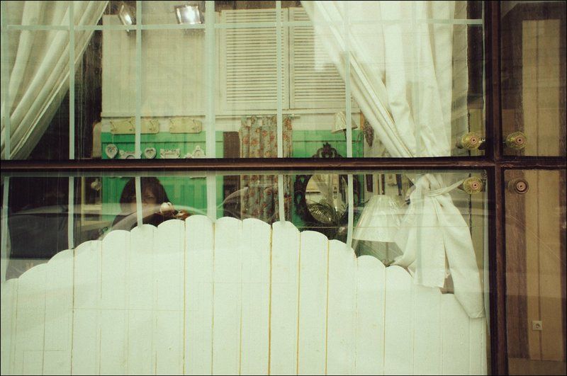 тарбеев, tarbeev, подозрение, москва, женщина, стрит, жанр, октябрьская, отражение, окно, зеркало Подозрение фото превью