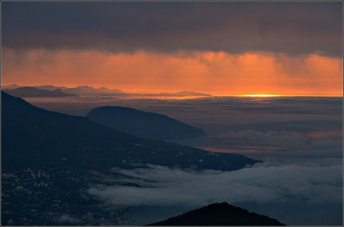 крым, весна, утро, г.ялта, море, мыс меганом, г.аю-даг, рассвет, АНАТОЛИЙ ДОВЫДЕНКО