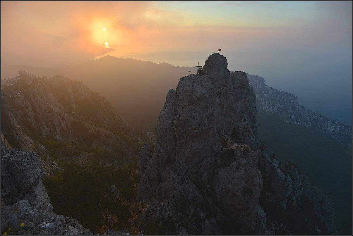 крым, г.ай-петри, утро, туман, рассвет, АНАТОЛИЙ ДОВЫДЕНКО
