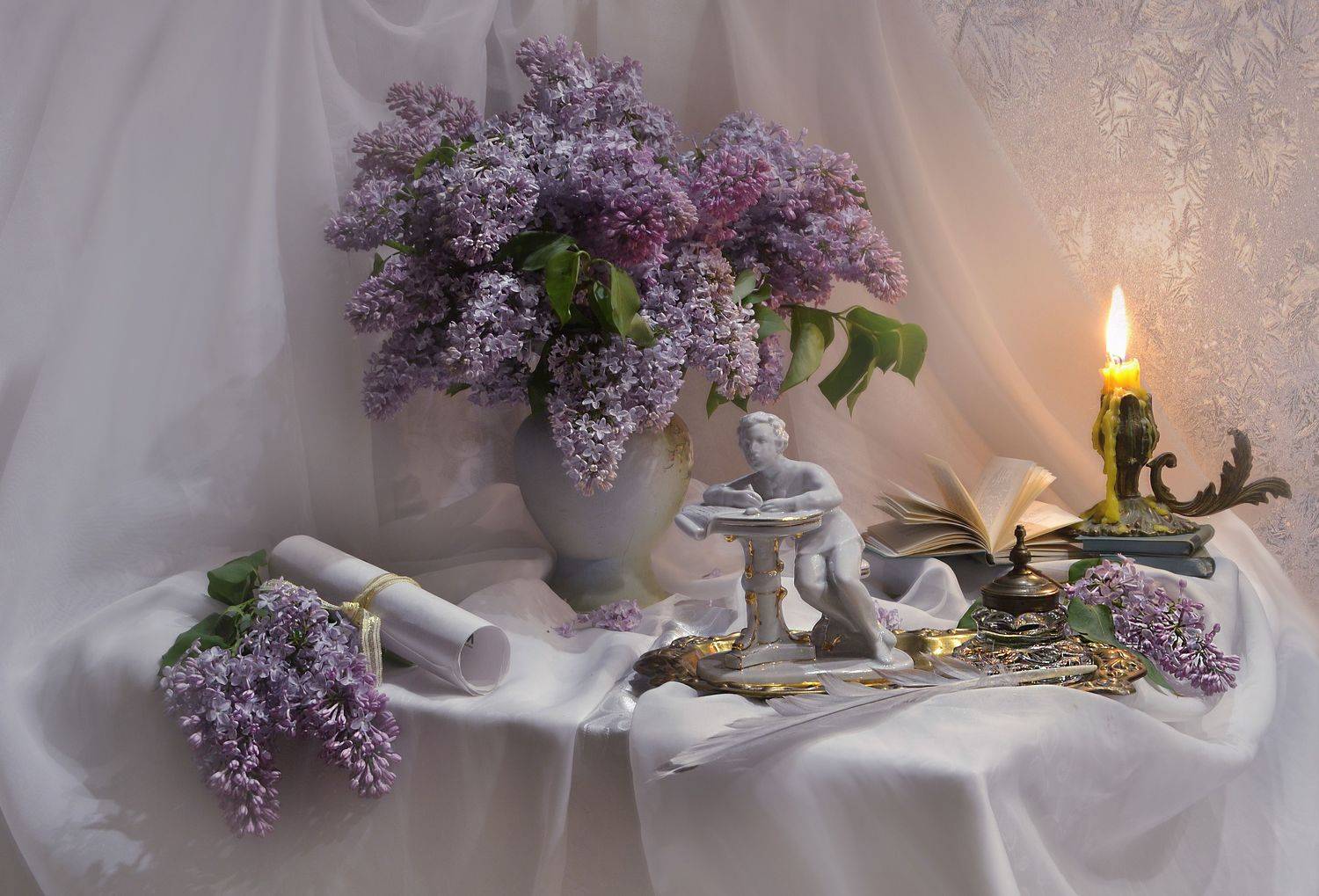 still life, натюрморт, цветы, фото натюрморт, сирень, фарфор, статуэтка, настроение, день памяти а.с. пушкина, подсвечник, свеча, томики стихов, книги, статуэтка, 10 февраля, Колова Валентина