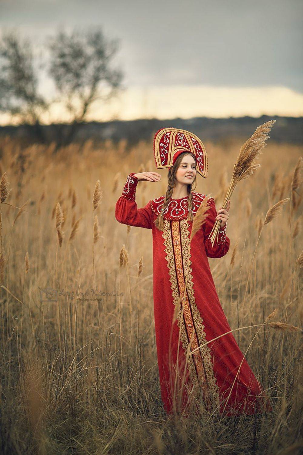 #кокошник #боярскийкостюм #лунник #камыш #пампас #народныйкостюм #жарптица #фотографанапа, Ксения Лыгина