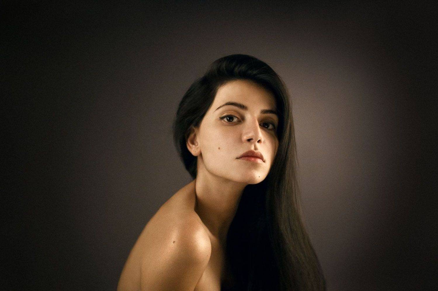 portrait, girl, female, studio, shoudlers, Aleksandr Balakin