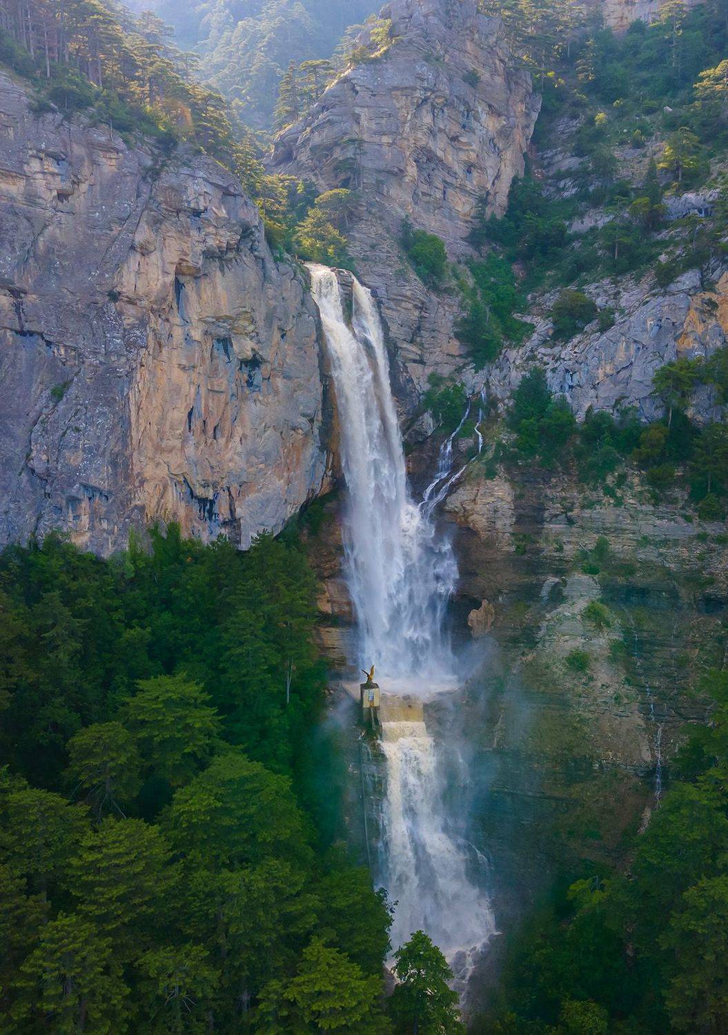 учан-су, водопад учан-су, ай-петри, водопад, заповедник, крым, ялта, пейзажи крыма, заповедный крым, сосна крымская, крымские горы, Serge Titov