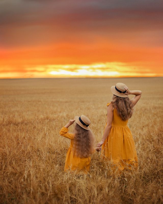 на закате фото превью