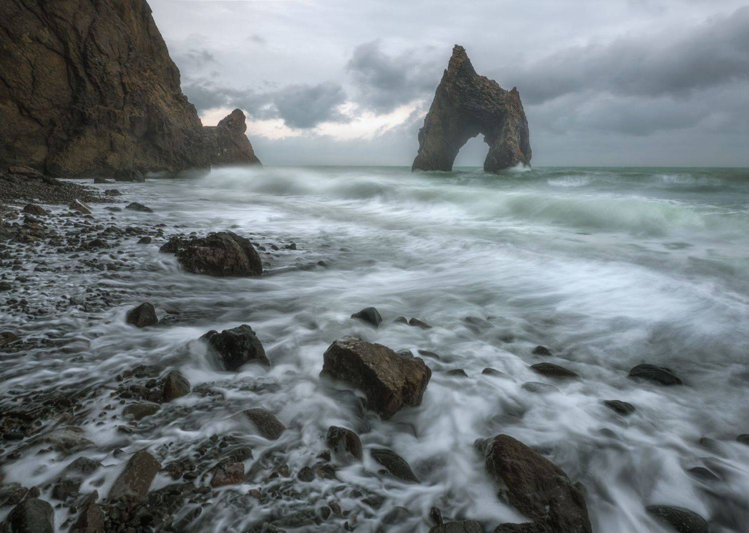 крым, карадаг, золотые ворота, шторм, декабрь, рассвет., Николай Мысливцев