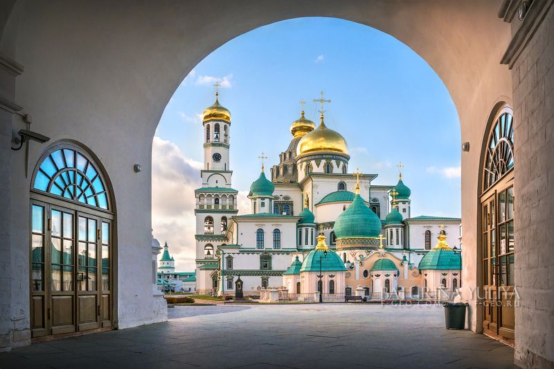 В арке фото превью
