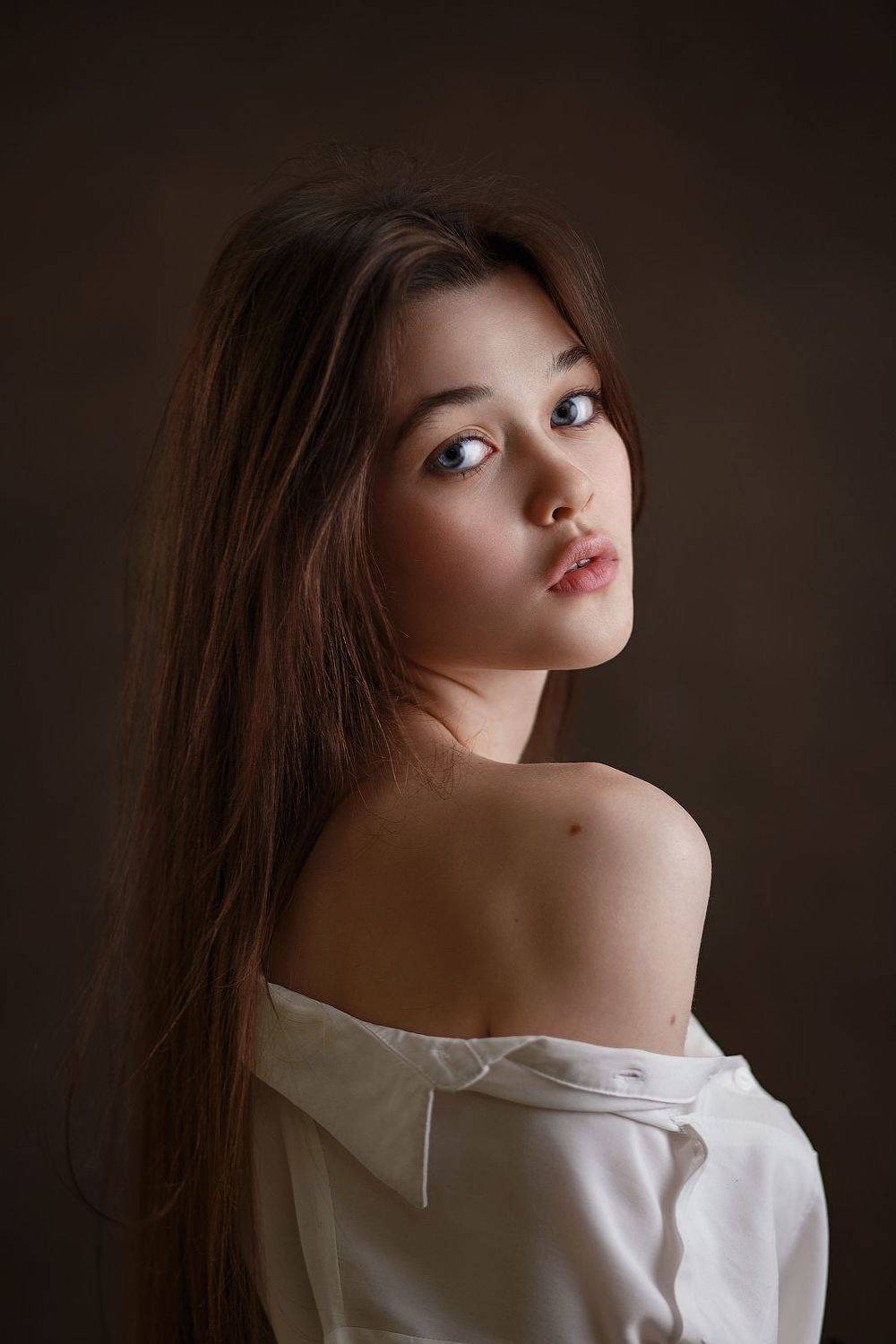 портрет девушка, Михаил Корнилов