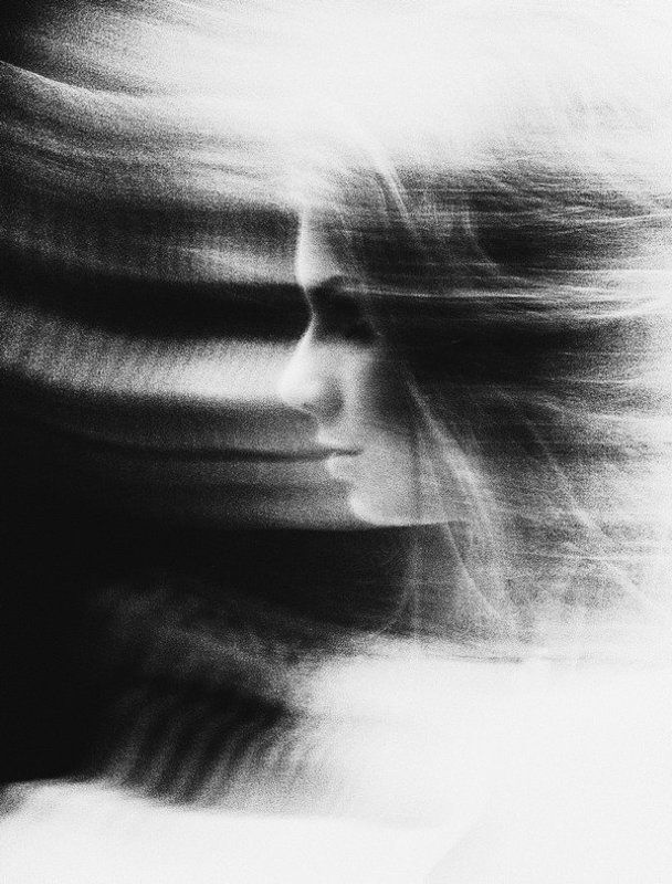 Девушка, Чёрно белое, Экспрессия, Эмоции  фото превью