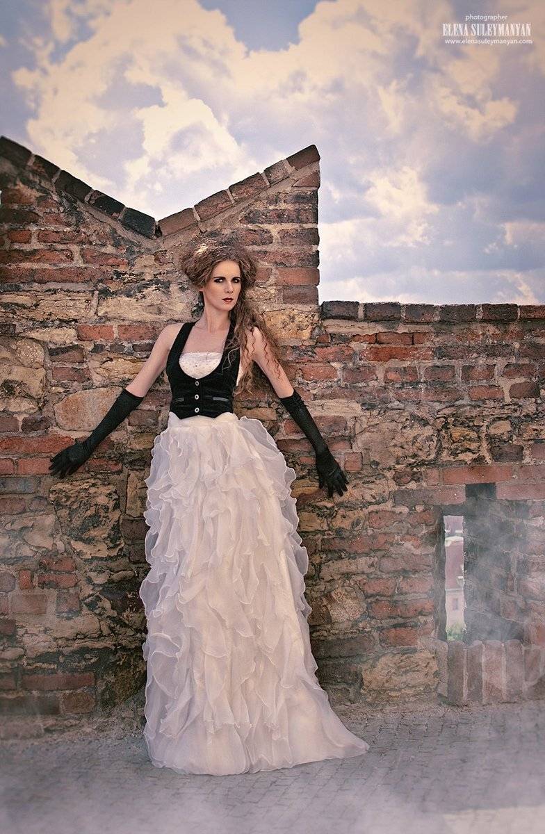 , Сулейманян Елена