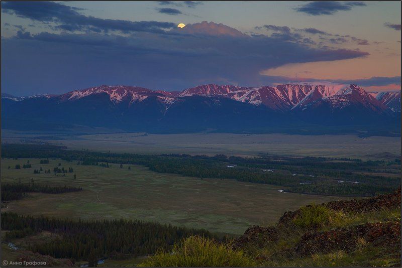 Алтай, Аня графова, Горный алтай, Горы, Курайская степь, Луна, Северо-чуйский хребет Восход полной луны фото превью