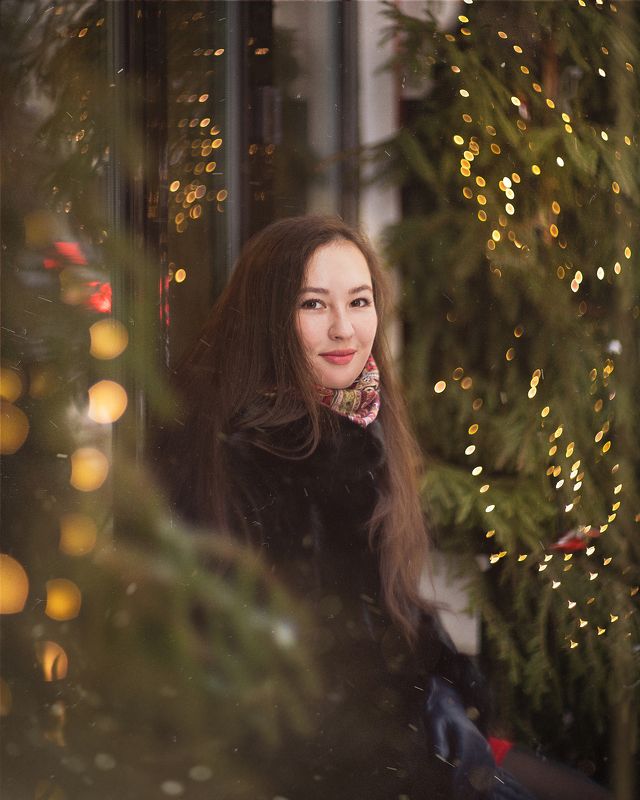 Портрет, фотосессия, зима, новый год, гирлянда, огоньки, елка, город, праздник, гелиос Юлия ... новый год фото превью