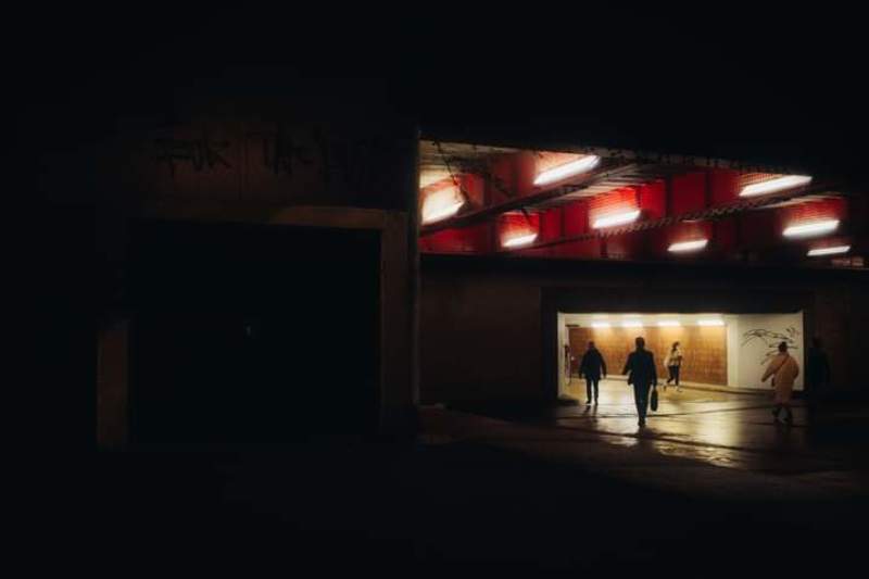 Humans фото превью