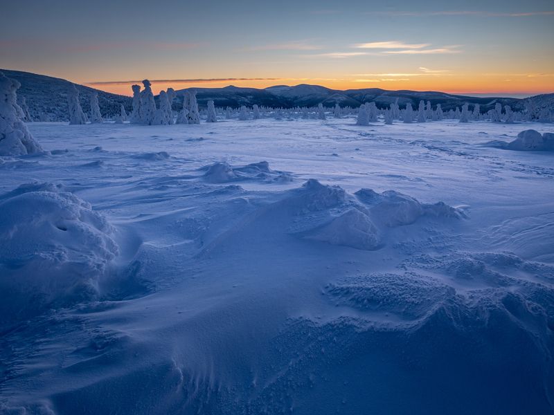 Minutes before the sunrise фото превью