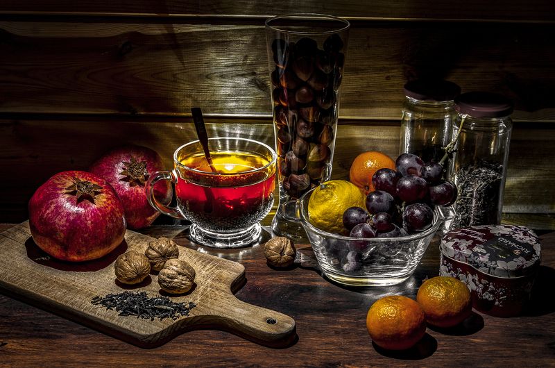still life, натюрморт, гранат, орехи, грецкий орех, лещина, лимон, виноград, чай, черный чай, мандарин, лесной орех, студия Натюрморт  #2212 фото превью